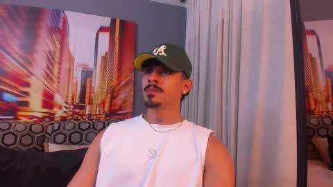 Snapshot of lukeetaylor_ chatting on January 6, 2026, 10:52 am Luke Taylor online show from January 6, 2026, 10:52 am