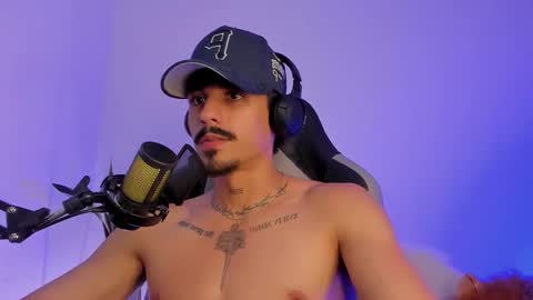 Snapshot of lukeetaylor_ chatting on February 2, 2026, 1:26 am Luke Taylor online show from February 2, 2026, 1:26 am