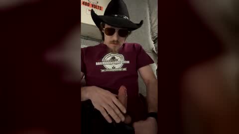 lukekibbe27 online show from February 5, 2026, 7:40 pm