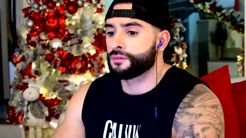 Snapshot of lukhass chatting on December 10, 2024, 11:19 pm Lukhas f4f online show from December 10, 2024, 11:19 pm