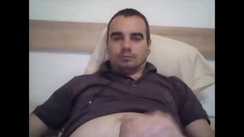 Snapshot of lukixxxx chatting on February 3, 2026, 6:46 pm lukixxxx online show from February 3, 2026, 6:46 pm