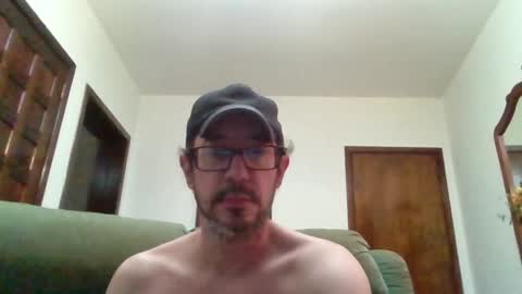 Snapshot of lukz88bigcock chatting on April 8, 2026, 11:16 pm Luke online show from April 8, 2026, 11:16 pm