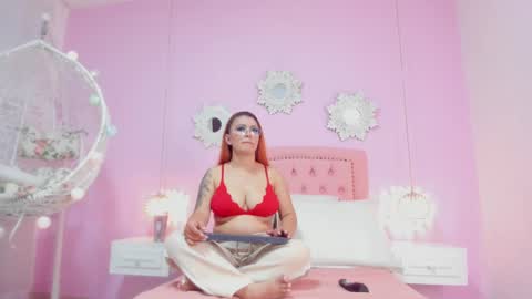 Luli Jones online show from September 28, 2025, 1:16 pm
