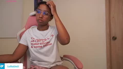 lulitauwu online show from November 26, 2025, 3:18 am