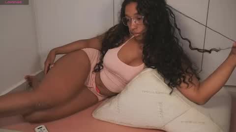 lulitauwu online show from May 5, 2026, 2:41 am