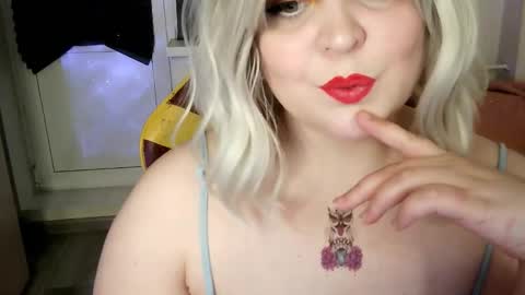 lulovia online show from March 2, 2026, 9:32 pm