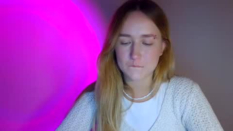 Lulu Baby18 online show from September 18, 2025, 8:11 pm