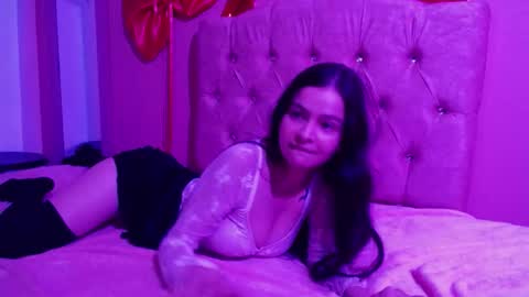 lulu_cm online show from February 11, 2026, 1:32 am