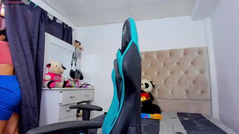  ferrer   online show from October 16, 2025, 3:13 pm