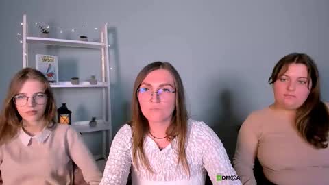 Snapshot of lulu_fly_ chatting on October 14, 2025, 2:51 pm lulu_fly_ online show from October 14, 2025, 2:51 pm