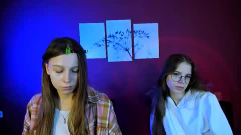 Snapshot of lulu_fly_ chatting on October 20, 2025, 8:48 am lulu_fly_ online show from October 20, 2025, 8:48 am
