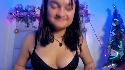 Snapshot of lulu_js_ chatting on December 14, 2025, 8:52 am elizabeth online show from December 14, 2025, 8:52 am