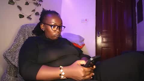 lulu_sparks1 online show from November 26, 2025, 3:29 am