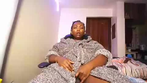 lulu_sparks1 online show from June 6, 2026, 6:07 am