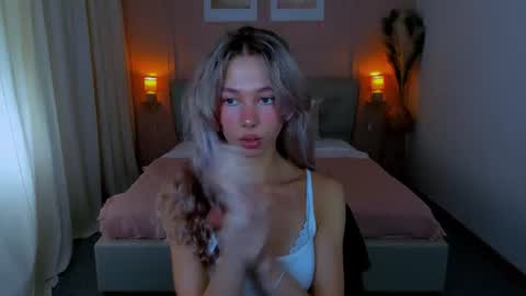 Snapshot of lulualise chatting on July 23, 2026, 10:13 am Alise online show from July 23, 2026, 10:13 am