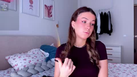 lulu berry online show from June 9, 2026, 2:23 am