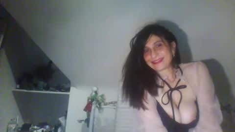 Snapshot of lulujoy chatting on May 20, 2026, 9:21 pm Lulujoy online show from May 20, 2026, 9:21 pm