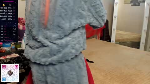 luluu_l online show from December 7, 2024, 1:36 am