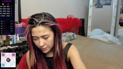 luluu_l online show from December 14, 2024, 3:40 am