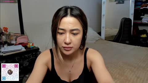 luluu_l online show from January 12, 2025, 4:10 am
