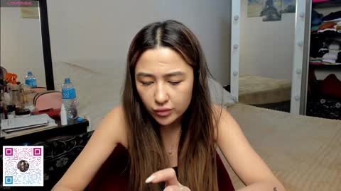 luluu_l online show from January 12, 2025, 5:54 pm