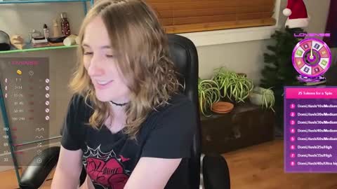 Snapshot of luluv chatting on December 15, 2024, 4:18 am Lulu online show from December 15, 2024, 4:18 am