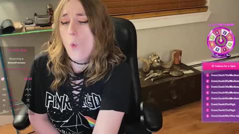 Snapshot of luluv chatting on January 24, 2025, 2:39 am Lulu online show from January 24, 2025, 2:39 am