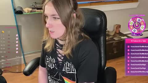 Snapshot of luluv chatting on February 19, 2025, 12:14 am Lulu online show from February 19, 2025, 12:14 am