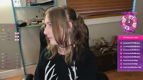 Snapshot of luluv chatting on March 5, 2025, 12:27 am Lulu online show from March 5, 2025, 12:27 am