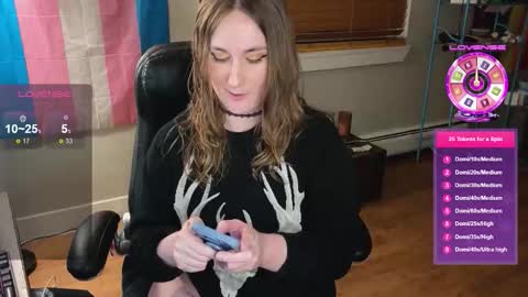 Snapshot of luluv chatting on October 12, 2025, 3:27 am Lulu online show from October 12, 2025, 3:27 am