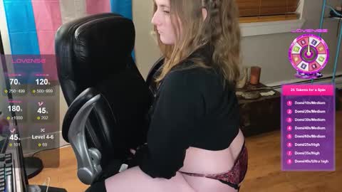 Snapshot of luluv chatting on October 21, 2025, 5:41 am Lulu online show from October 21, 2025, 5:41 am