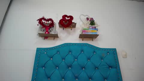 Snapshot of luly_blue chatting on January 31, 2025, 5:19 am Luly online show from January 31, 2025, 5:19 am