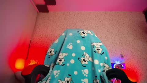 Snapshot of luly_blue chatting on May 5, 2026, 3:36 am Luly online show from May 5, 2026, 3:36 am