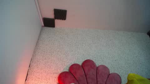 Snapshot of luly_blue chatting on May 16, 2026, 4:53 am Luly online show from May 16, 2026, 4:53 am