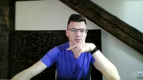 Andrew independent model 2000-0000 CET daily online show from May 7, 2026, 10:42 am