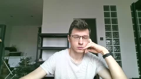 Andrew independent model 2000-0000 CET daily online show from July 10, 2026, 10:29 am