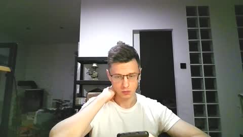 Andrew independent model 2000-0000 CET daily online show from July 16, 2026, 9:32 pm