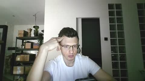 Andrew independent model 2000-0000 CET daily online show from July 30, 2026, 12:15 pm