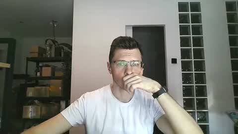 Andrew independent model 2000-0000 CET daily online show from August 1, 2026, 1:32 pm