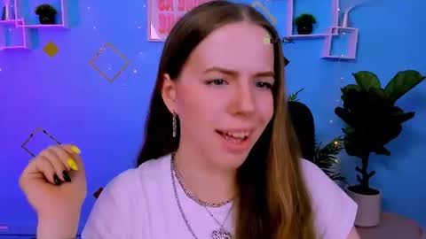 Sweet Lumi online show from June 19, 2026, 7:34 am
