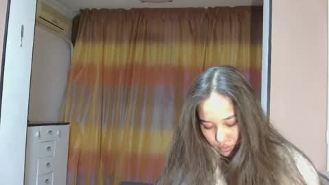 Anora online show from January 11, 2026, 5:18 pm