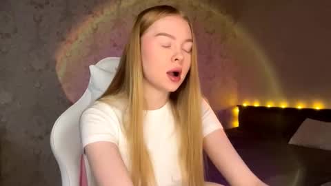 Sia online show from February 5, 2026, 7:40 pm