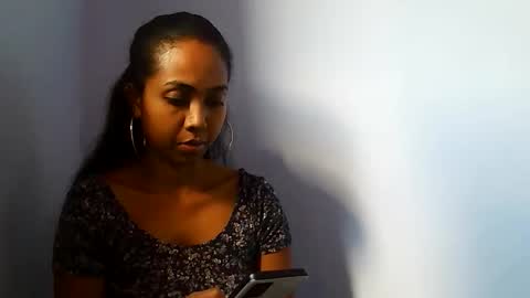 Luna online show from May 11, 2026, 6:52 am