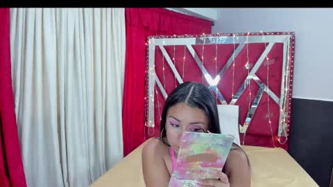 Luna  online show from November 19, 2025, 9:15 pm