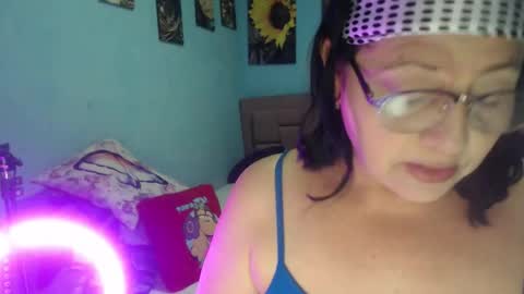 luna1414_love1 online show from March 6, 2026, 2:08 am