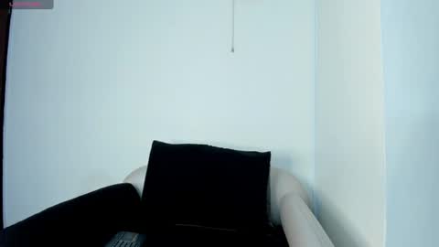 Snapshot of luna__02 chatting on August 5, 2026, 11:35 am Luna online show from August 5, 2026, 11:35 am
