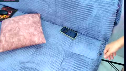 Snapshot of luna__logan chatting on October 1, 2025, 3:45 am luna__logan online show from October 1, 2025, 3:45 am