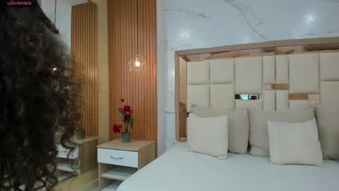 Snapshot of luna__vegga chatting on May 27, 2026, 4:48 pm Luna online show from May 27, 2026, 4:48 pm