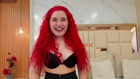 Snapshot of luna__vegga chatting on June 1, 2026, 5:14 pm Luna online show from June 1, 2026, 5:14 pm