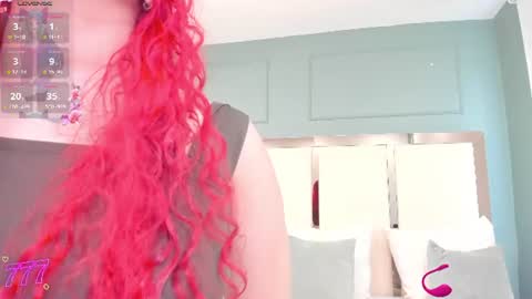 Snapshot of luna__vegga chatting on June 20, 2026, 7:05 pm Luna online show from June 20, 2026, 7:05 pm